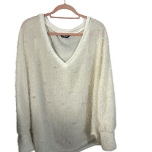 NWOT chic me Elegant V-Neck Sweater with Pearl Accents 3x poly spandex